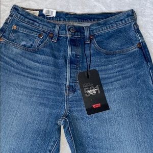 NEW PREMIUM LEVIS 501 CROPPED JEAN